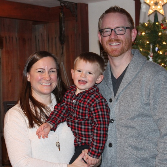 Meet your Posher, Amanda - Picture 2 of 2